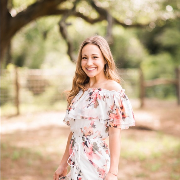 Meet your Posher, Hannah - Picture 1 of 1